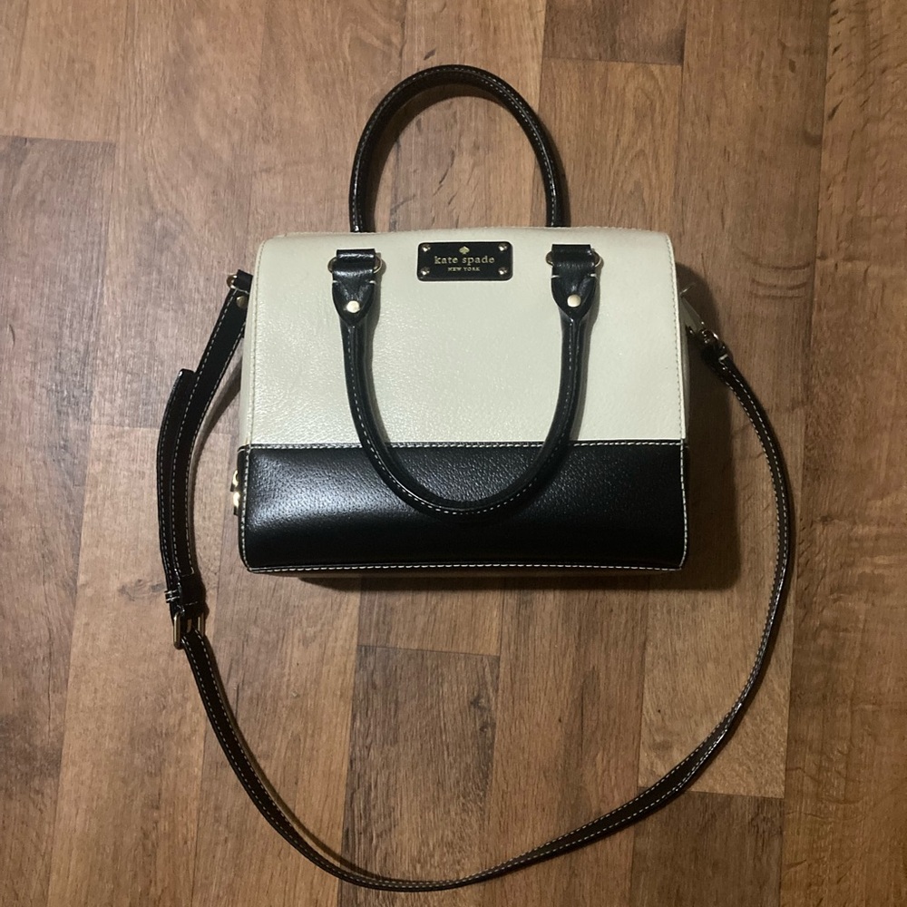 Sold! EUC VTG Kate Spade Wellesley Alessa colorblock dome satchel crossbody tote
